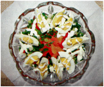 Салат с маринованным болгарским перцем и яйцами